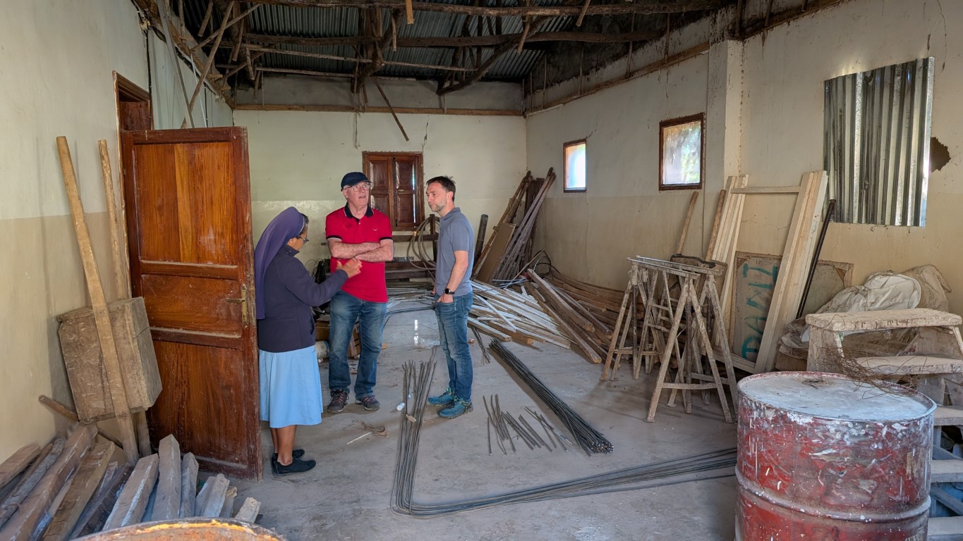 Waragu Baustelle Ernährungszentrum